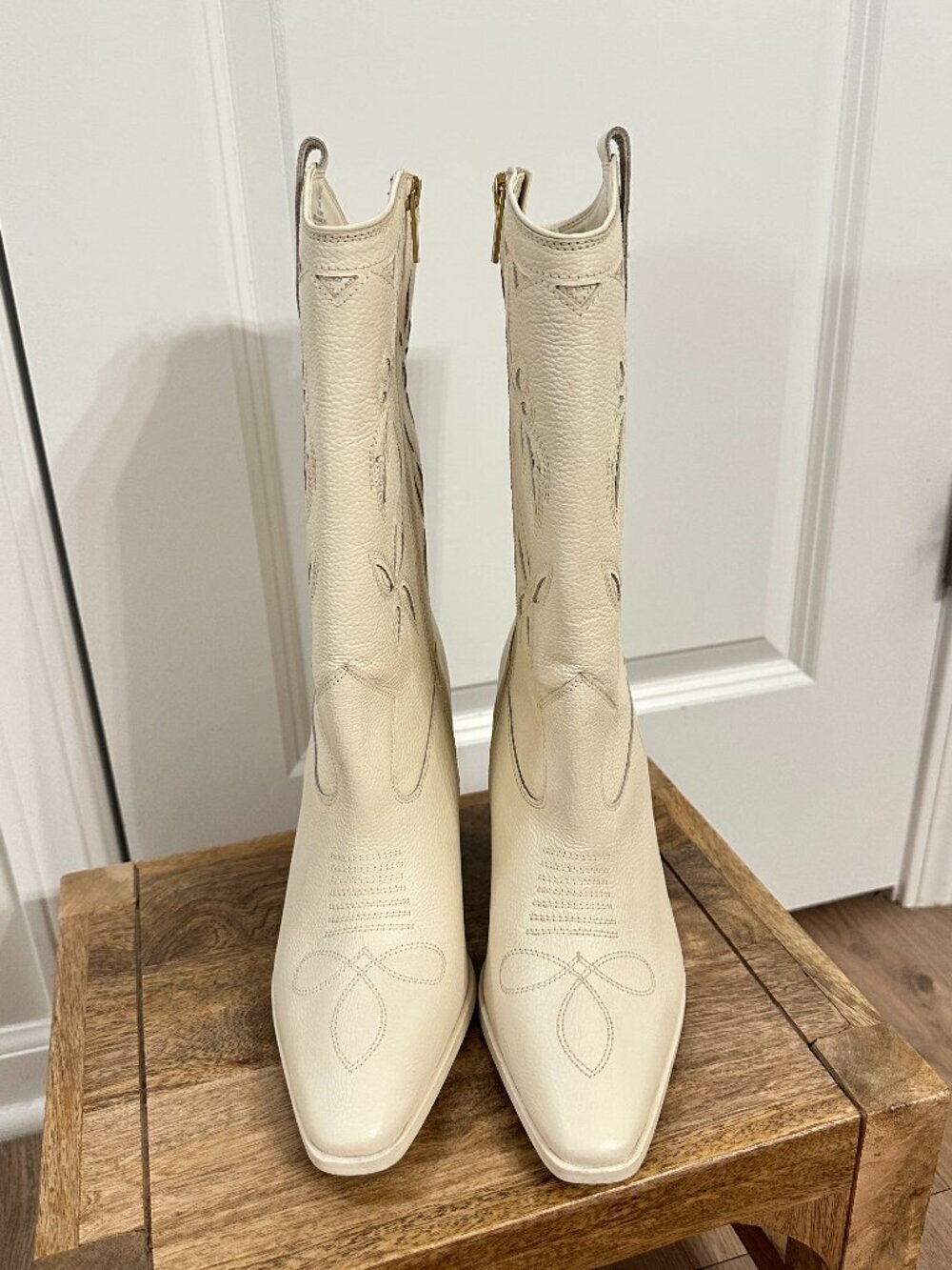 VINCE CAMUTO Alisah Square Toe Western Boot in Rich Cream Size US 9 - Picture 3 of 8